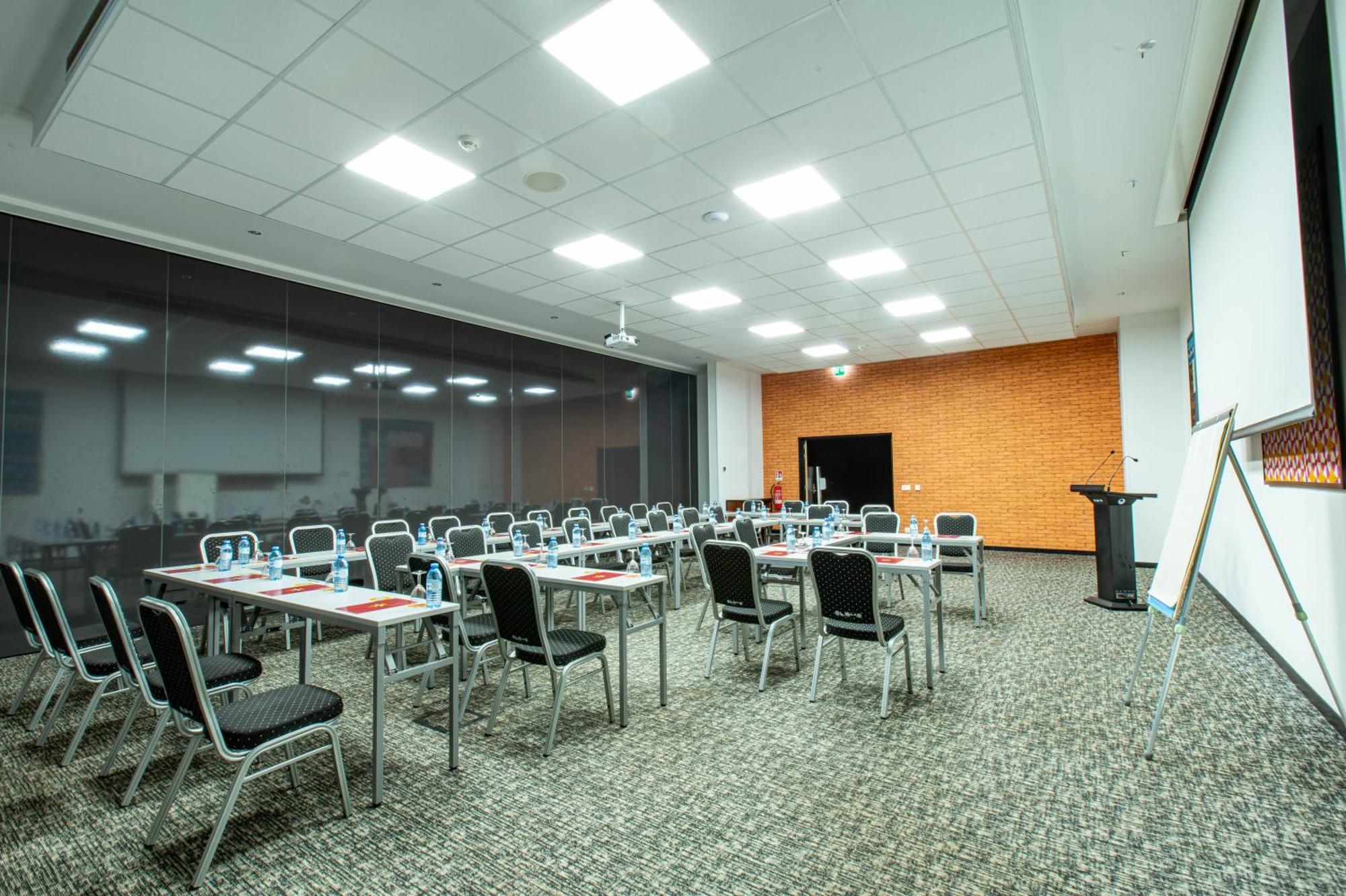 Onomo Hotel Καμπάλα Εξωτερικό φωτογραφία